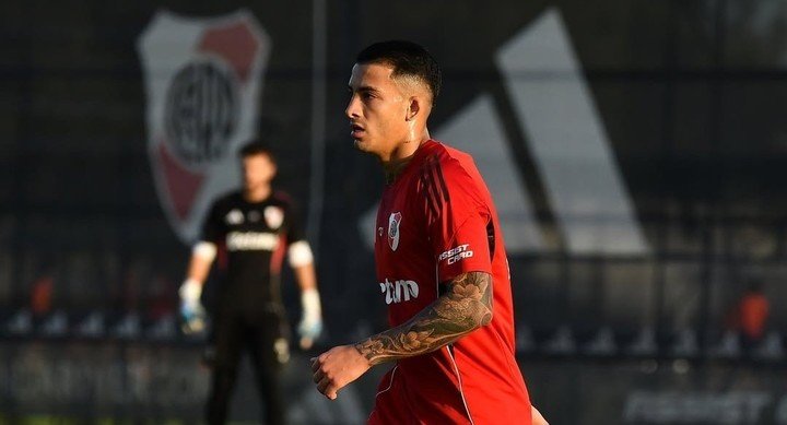River pagó 16 millones por Castaño, hoy está apartado (Foto: prensa River).