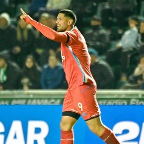 El campeón pegó en el sur: Belgrano le ganó, en un partidazo, a Banfield