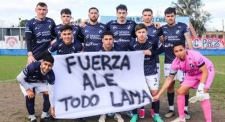 La bandera homenaje de Lamadrid. (Foto: Instagram @clubgrallamadrid)