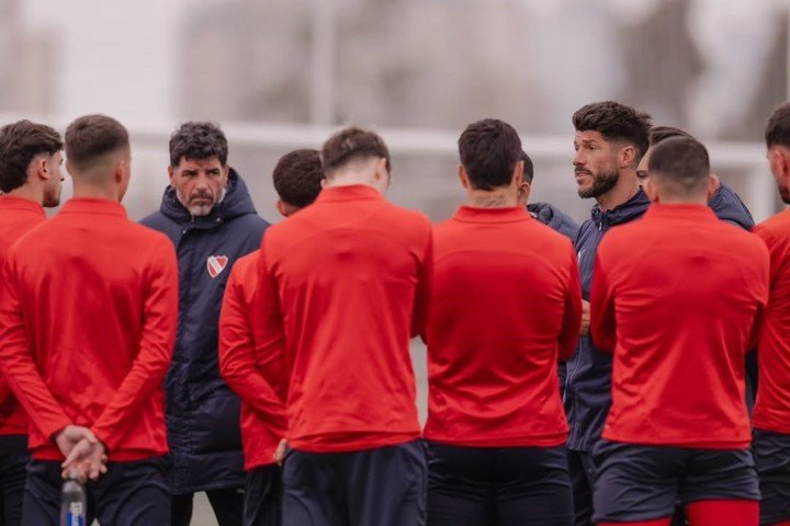 Matheu y Tuzzio dirigirán interinamente ante Lanús.
Prensa Independiente.