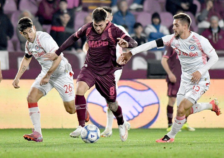Lanús viene de empatar ante Argentinos por 1 a 1 (Fotobaires).