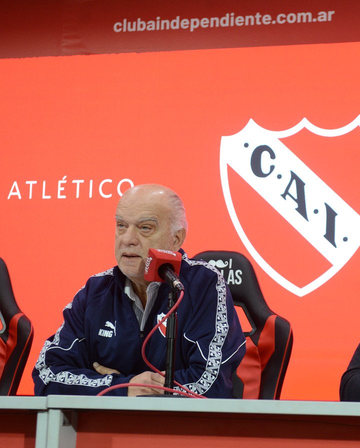 Néstor Grindetti, actual presidente, todavía no definió qué hará. El oficialismo está partido.