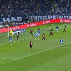 Para cerrar el estadio: el espectacular golazo en Cruzeiro vs Flamengo por la Copa Libertadores
