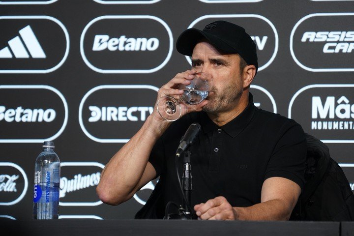 Coudet se despidió de River en una escueta rueda de prensa sin responder preguntas (Juano Tesone).