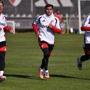 Con un alta médica, las buenas noticias que recibió Coudet en la práctica de River