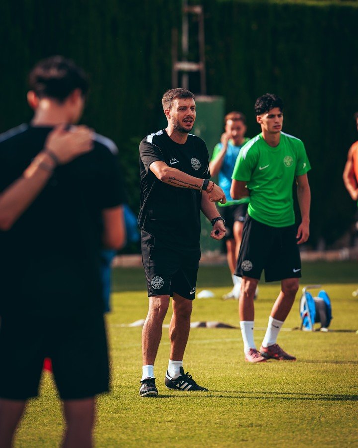 Martín Anselmi conducirá a Elche y será uno de los dos entrenadores argentinos que dirigirán en la Liga. Foto: Elche CF.