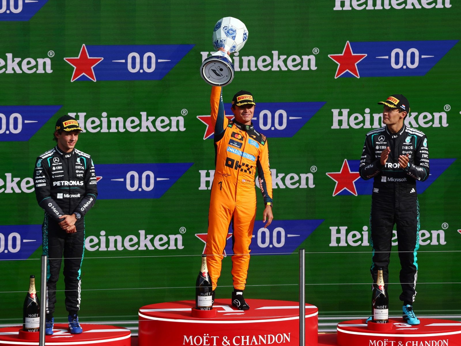 el vigente campeón de Fórmula 1 sumó su segundo triunfo seguido tras el accidente de Verstappen