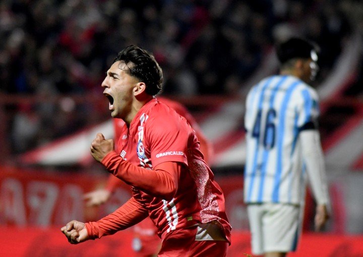Racing perdió 2-1 ante Argentinos en La Paternal. Foto: FOTOBAIRES
