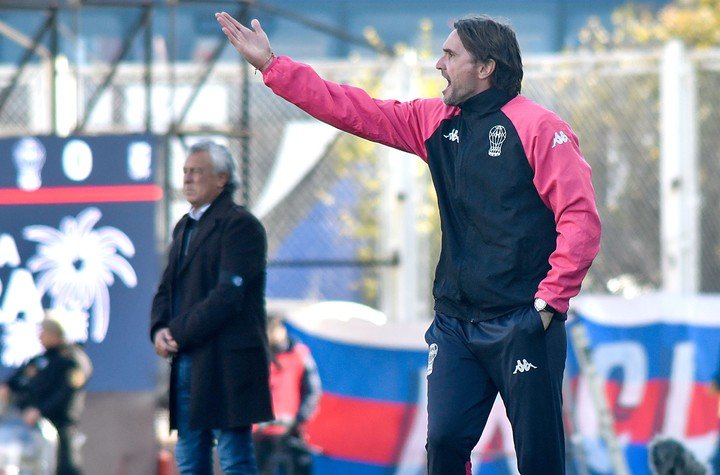 Martínez podría apostar por los pibes contra Riestra. Foto: FOTOBAIRES.