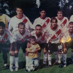 La inédita foto de chico de Thiago Almada dentro del River Camp