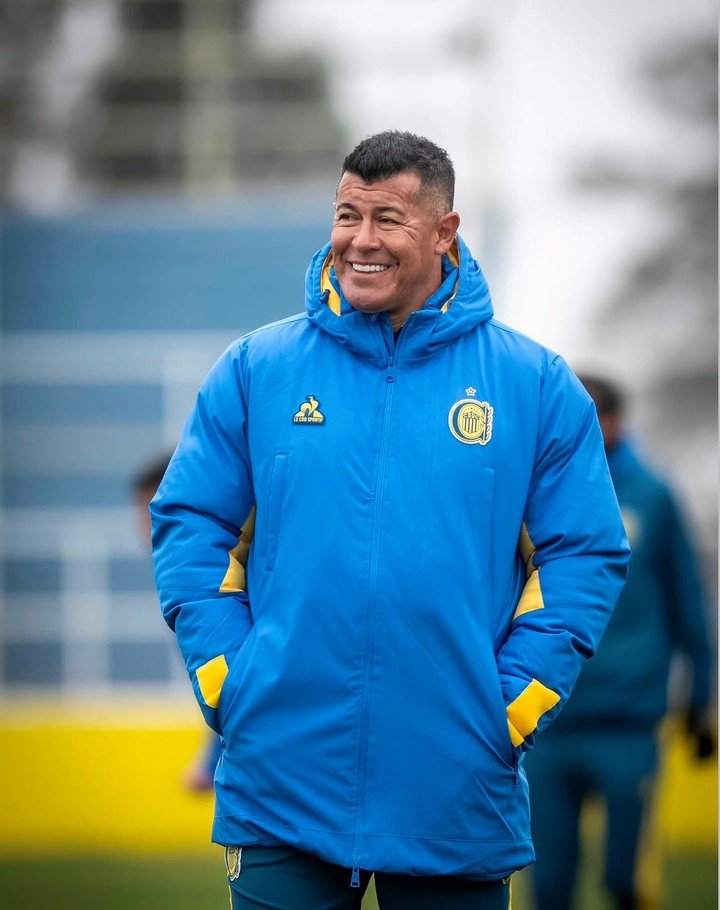 Jorge Almiró, el DT de Rosario Central.