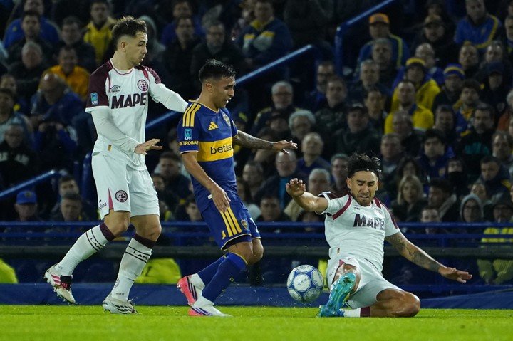 Milton Delgado ante Salvio (Juano Tesone).