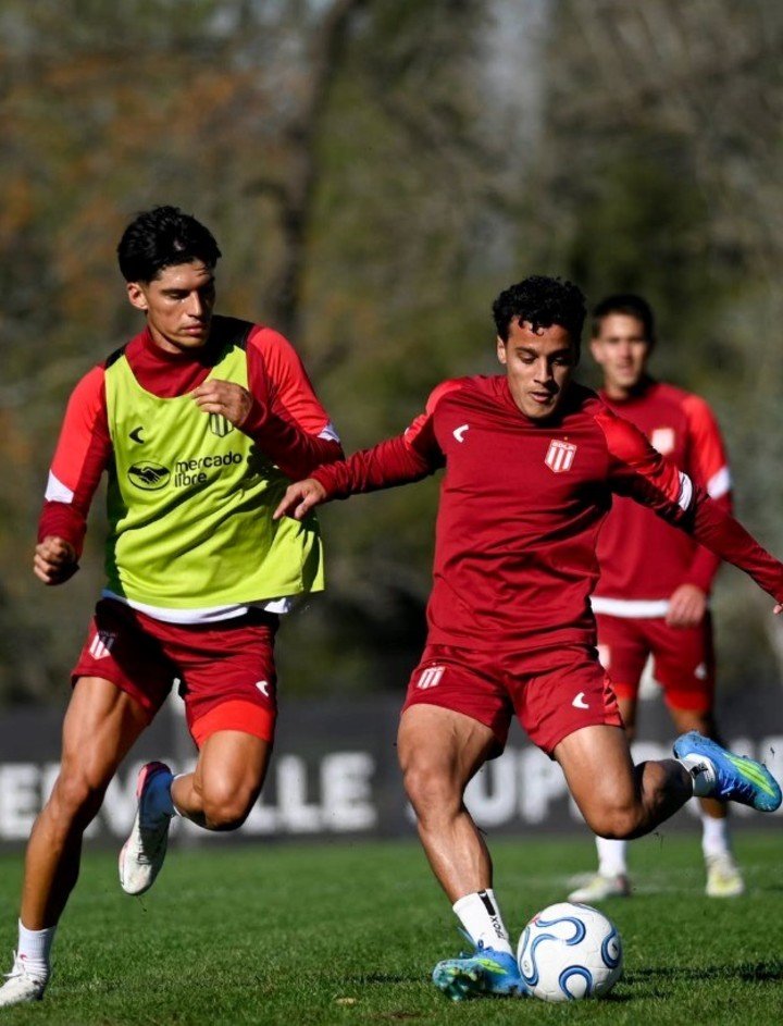 Estudiantes se prepara para la Copa. (foto: @edelpoficial)