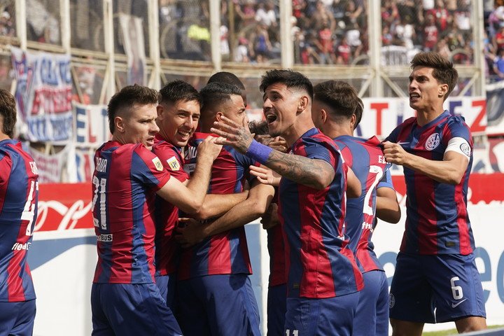 San Lorenzo no le gana a Huracán desde el 1-0 de 2022, con gol de Cerutti. (Foto: Fernando de la Orden)