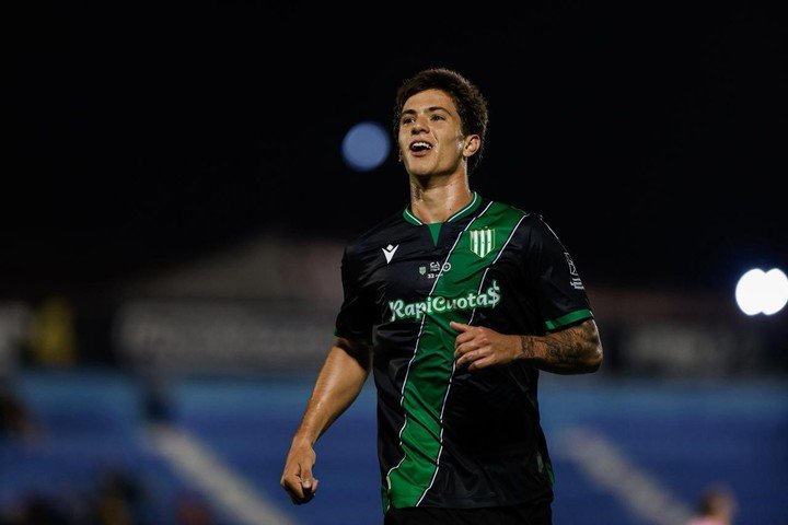 Tiziano Perrotta, el goleador de Banfield, fue cedido a Defensa y Justicia.