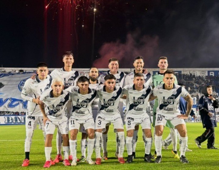 Merlo busca hacerse fuerte en su visita al Sacaan. @csdeportivomerlo