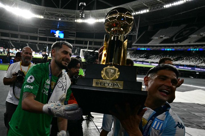 Maxi Salas ganó la Recopa Sudamericana frente al Botafogo.
