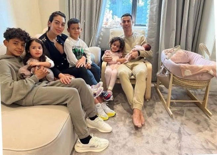 El posteo de Cristiano tras el nacimiento de Bella Esmeralda.