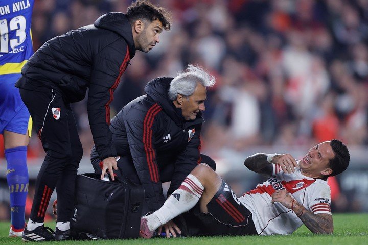 Driussi lesionado en las semis del Apertura vs Rosario Central (EFE/ Juan Ignacio Roncoroni).