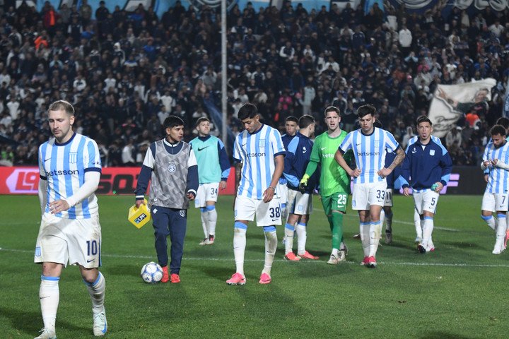La Academia, tras la derrota en Mendoza (Foto: Ramiro Gómez).