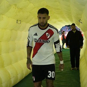 Las bombas de Otamendi contra el árbitro tras el penal no cobrado a River