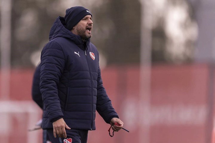 Nuevo DT en Independiente (Prensa CAI). 