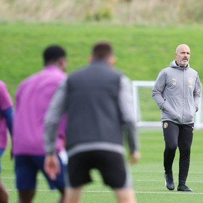 Enzo Maresca y su llamativo método en Manchester City antes del debut en Champions League: "Están más felices"