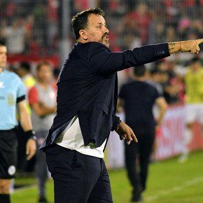 Fabbiani: del fútbol que "se muere" si se va Messi a la banca a Ponzio como técnico de River