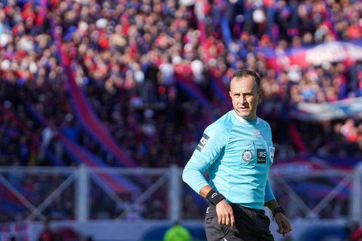 Herrera ya dirigió a Estudiantes en una final (Foto Maxi Failla).