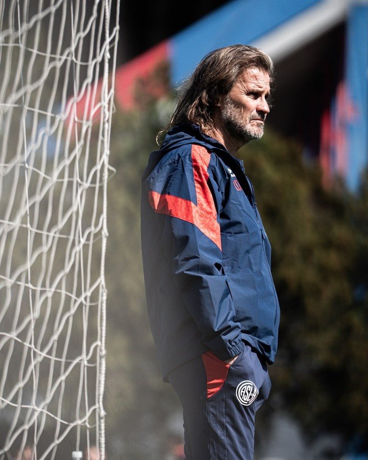 Insua debuta en San Lorenzo.