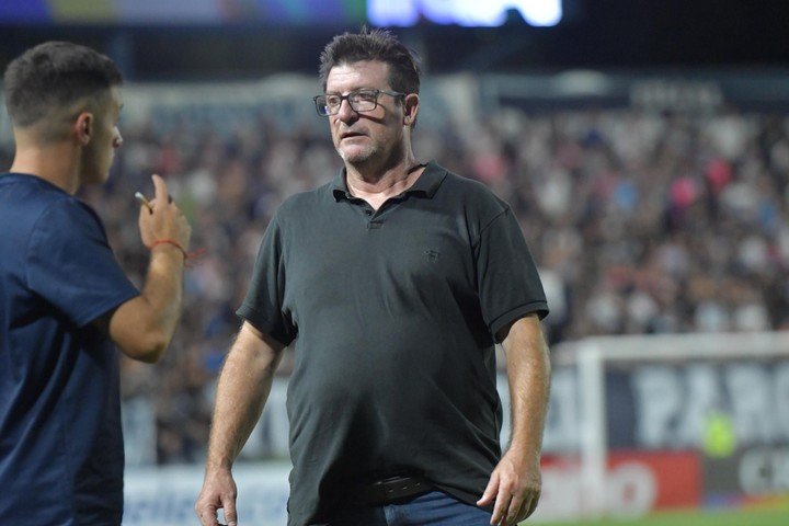 Alfredo Berti, entrenador de Independiente Rivadavia.