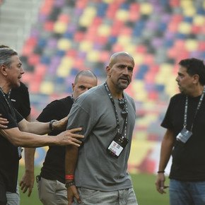 El día de furia de Verón en la final Estudiantes vs. Central: aplausos irónicos, stories en redes y el cara a cara con Herrera
