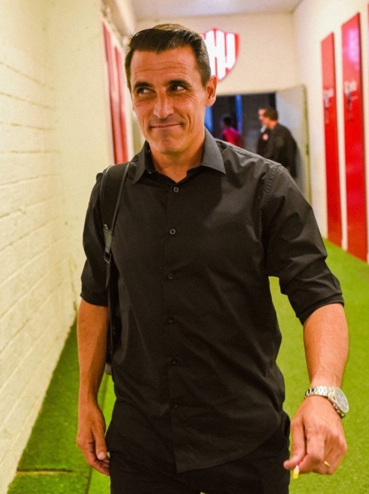 Guillermo Farré se fue sin triunfos en el Apertura (@clubaldosivi).