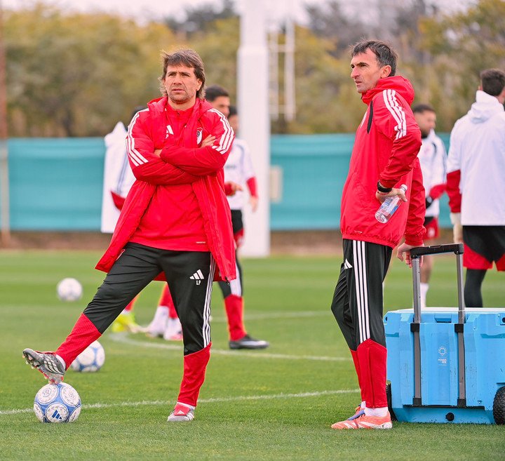 Ponzio y Barovero
Prensa River - FTP CLARIN dddd.jpg Z Bairo