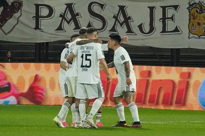 Platense vs Riestra
Foto Juano Tesone
