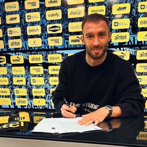 Pezzella habló de River en su presentación en Peñarol: "El club más importante de mi vida..."