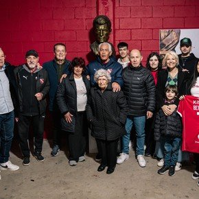 El emotivo homenaje a una gloria de Independiente en el estadio
