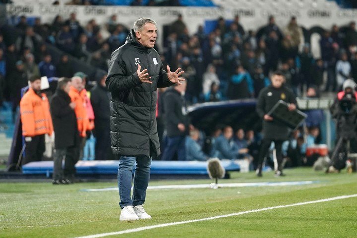 Vojvoda explicó que sacó a Miljevic y Ortegoza porque equivocó su planteo. Foto Maxi Failla - FTP CLARIN