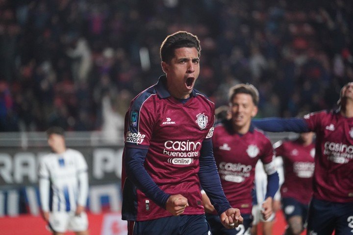 Cuello terminó poniendo el merecido 1-0 de San Lorenzo.