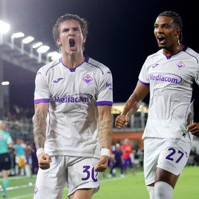 Video: el histórico hat-trick de Mastantuono en la Fiorentina