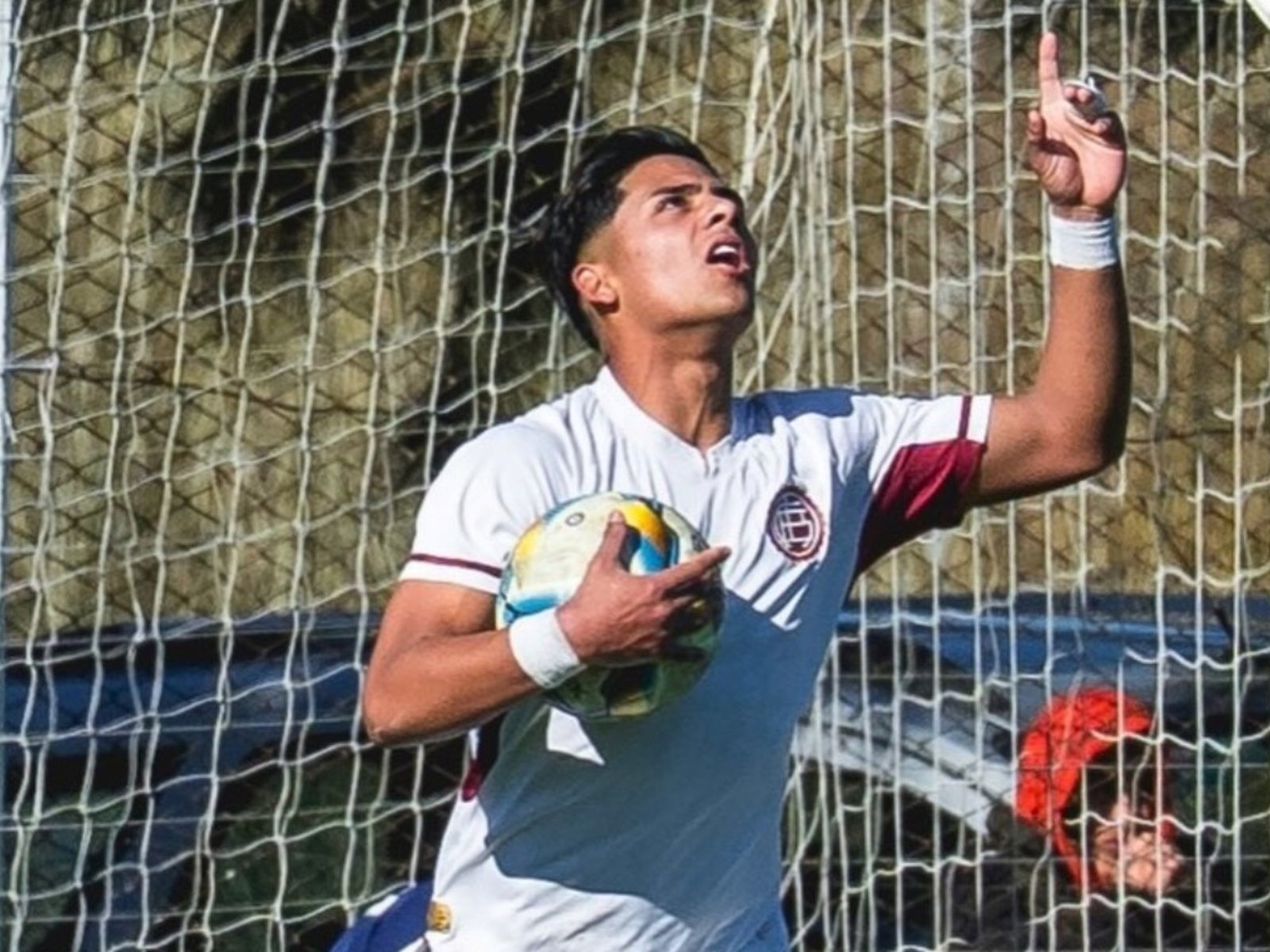 Cambió de posición y se convirtió en el goleador de la Sexta de Lanús: Tiziano Martínez, el interesante delantero de la cantera del Grana :: Olé