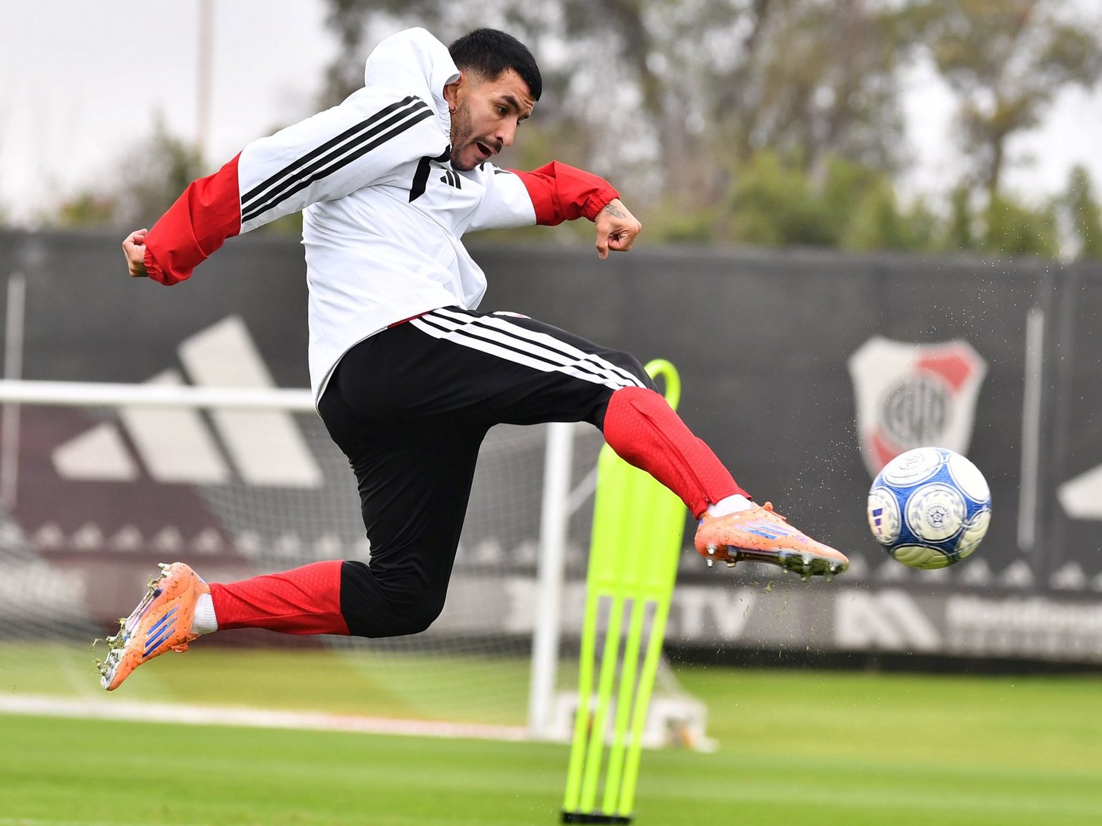 Correa, el Ángel de la recuperación futbolística de River :: Olé