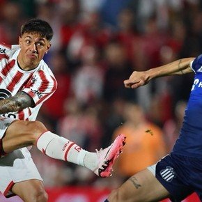 Las dos fuertísimas jugadas en el clásico de Córdoba: un cabezazo que terminó en roja y el codazo que fue amarilla