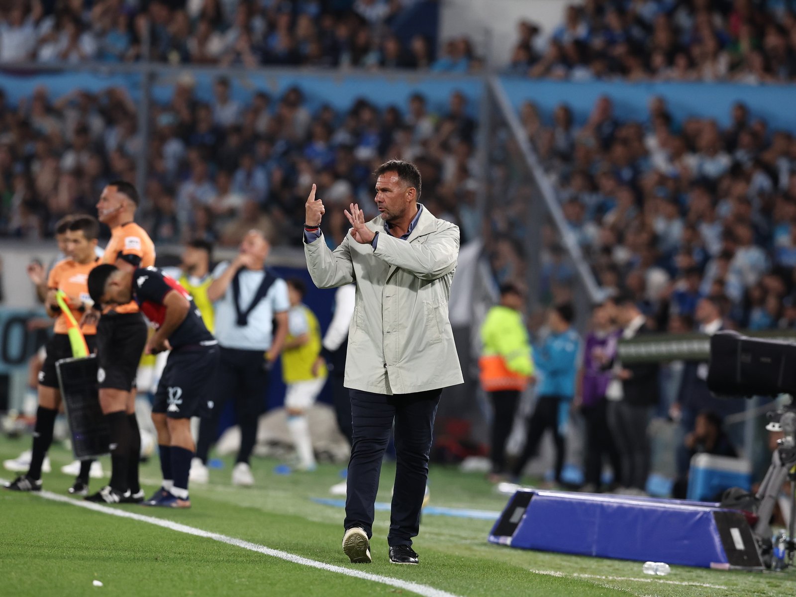 Diego Dabove renunció tras la caída ante Vélez: los números que dejó su ciclo :: Olé