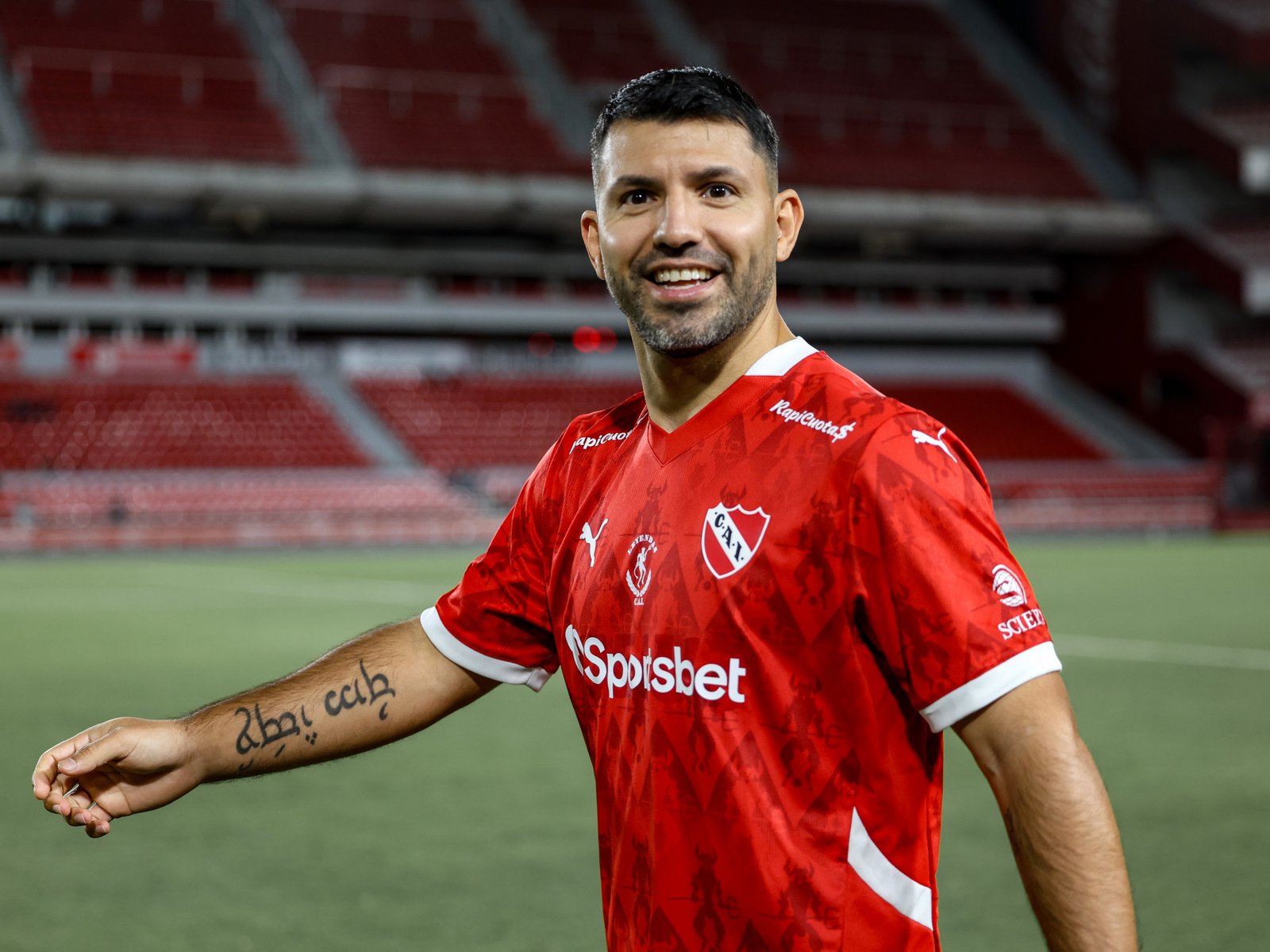 El Kun Agüero se metió de lleno en las elecciones en Independiente :: Olé