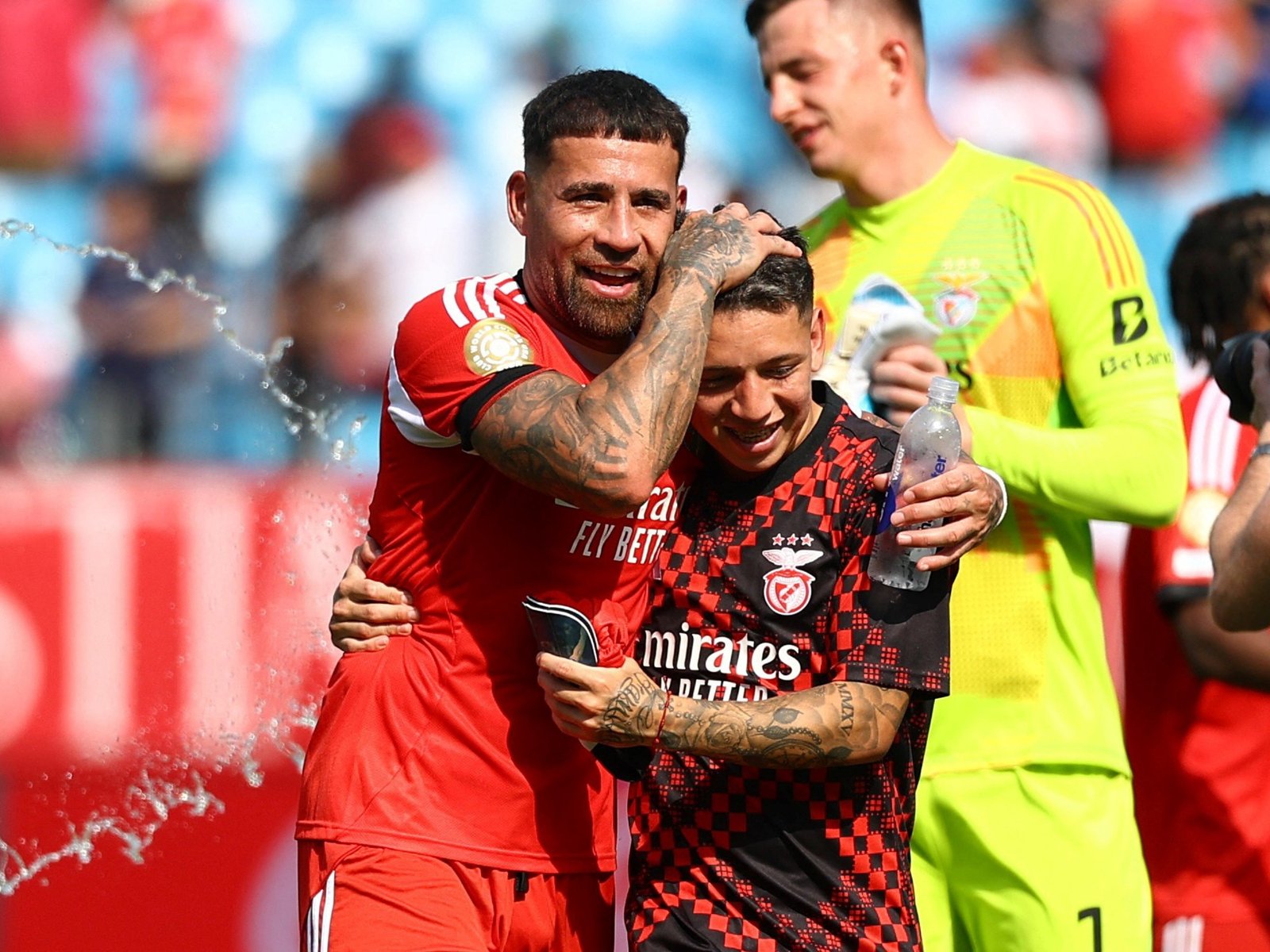 El pedido especial de Prestianni a Otamendi y su guiño a River: "Uno no sabe lo que puede pasar" :: Olé