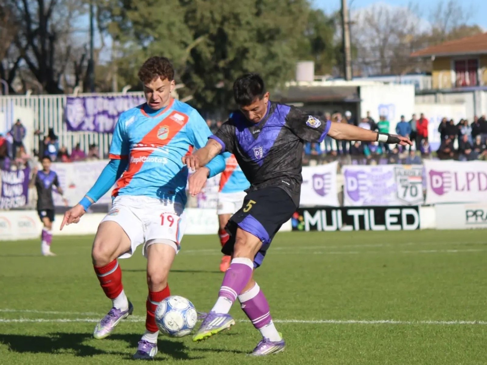 El triunfazo agónico de Arsenal para ser líder de la Primera B :: Olé