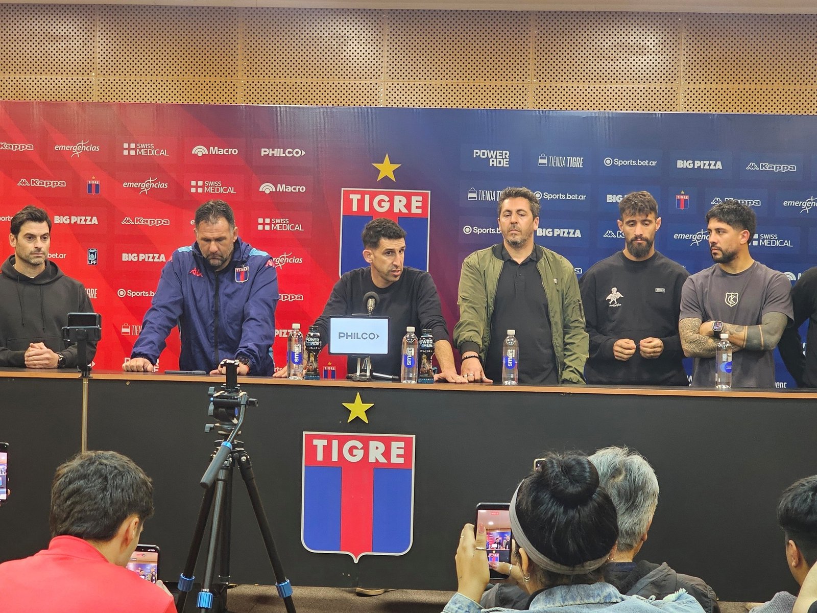 "Estamos a muerte": la tajante frase del presidente de Tigre para confirmar la continuidad de Diego Dabove :: Olé