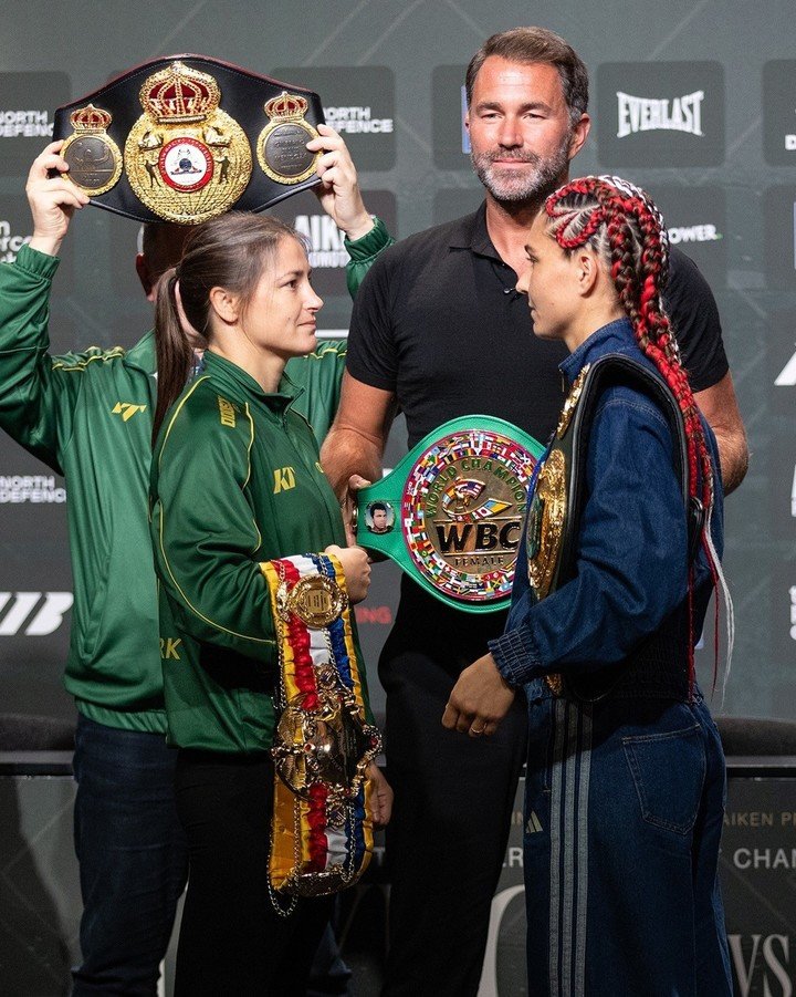Katie Taylor y Flora Pili se enfrentará el sábado en Croke Park por el reinado indiscutido de la categoría superligero. Foto: Matchroom Boxing.