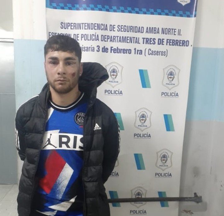 Cirigliano detenido y esposado por la Policía en 2024.